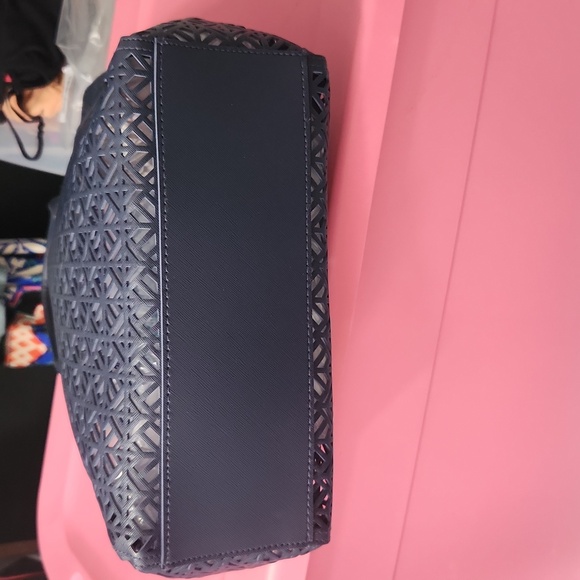 Tory Burch Perforated Navy Lace Weekender Tote Bag NWT - Picture 5 of 8